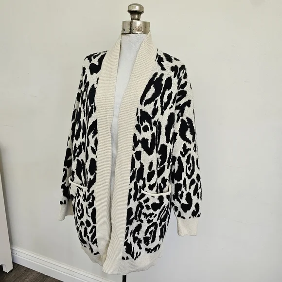 Who what wear animal print open front cardigan size LARGE - Picture 9 of 10